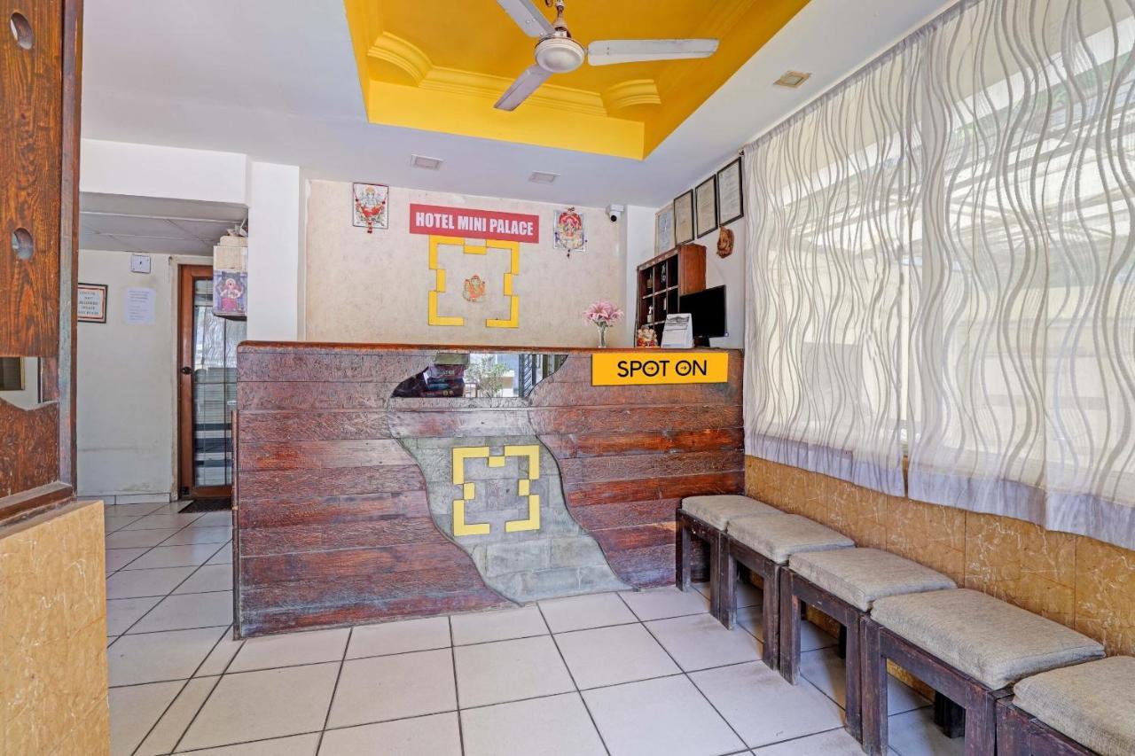 Oyo Flagship 80463 Hotel Mini Palace Vadodara Ngoại thất bức ảnh